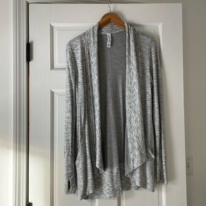 Athleta Pranayama wrap in gray, size XS